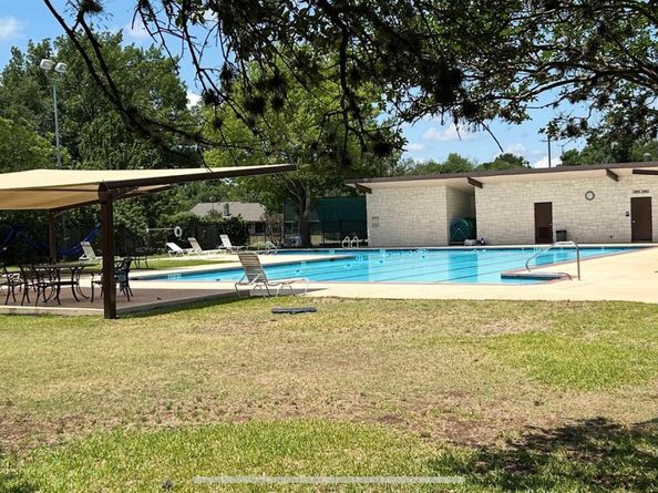 6803 Fence Line DR, Austin TX 78749