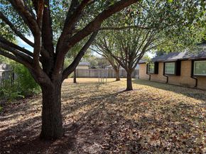 6803 Fence Line DR, Austin TX 78749