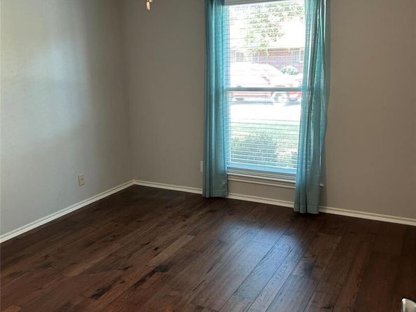6803 Fence Line DR, Austin TX 78749