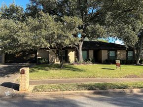 6803 Fence Line DR, Austin TX 78749