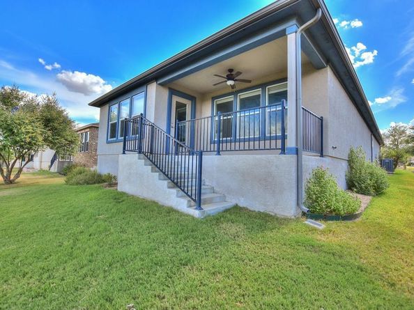 106 Kickapoo Creek LN, Georgetown TX 78633