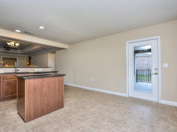 106 Kickapoo Creek LN, Georgetown TX 78633