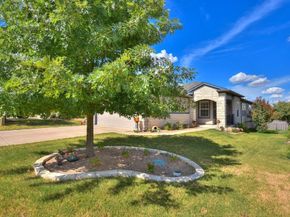 106 Kickapoo Creek LN, Georgetown TX 78633
