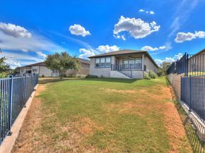 106 Kickapoo Creek LN, Georgetown TX 78633