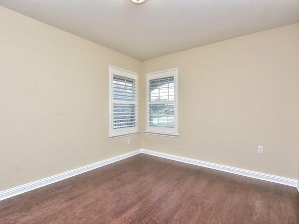 106 Kickapoo Creek LN, Georgetown TX 78633