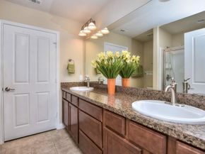 106 Kickapoo Creek LN, Georgetown TX 78633