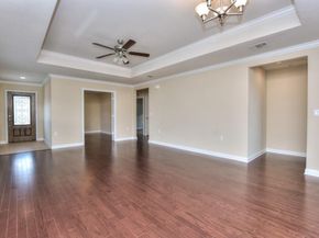 106 Kickapoo Creek LN, Georgetown TX 78633