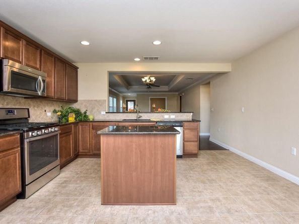 106 Kickapoo Creek LN, Georgetown TX 78633