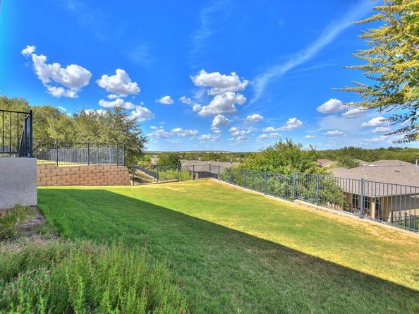106 Kickapoo Creek LN, Georgetown TX 78633