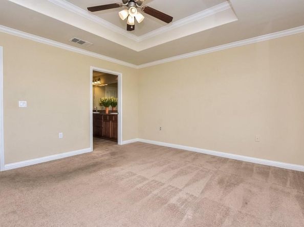 106 Kickapoo Creek LN, Georgetown TX 78633