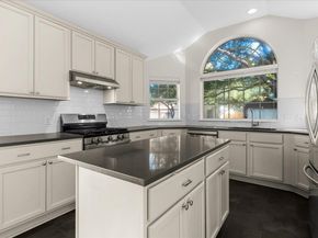 13553 Anarosa LOOP, Austin TX 78727