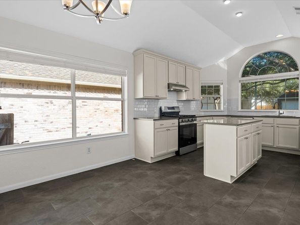 13553 Anarosa LOOP, Austin TX 78727