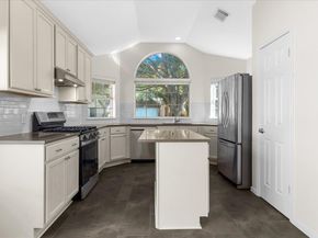 13553 Anarosa LOOP, Austin TX 78727