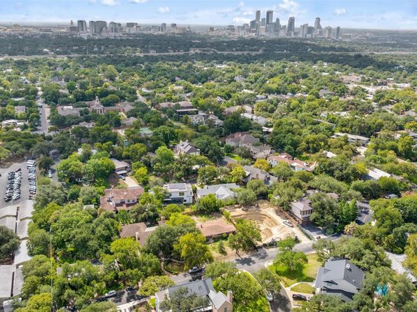 2605 Hillview Rd, Austin TX 78703