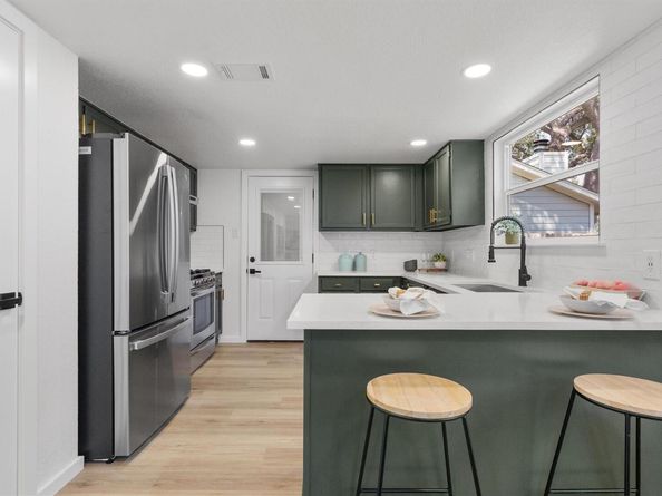 9730 Anderson Village DR, Austin TX 78729