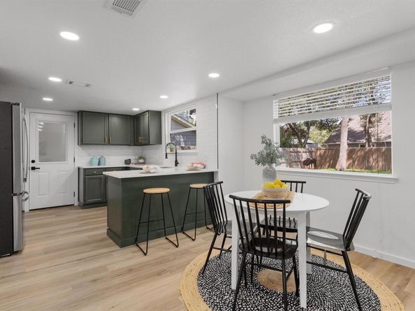 9730 Anderson Village DR, Austin TX 78729