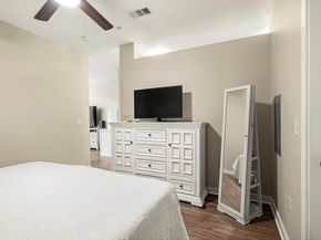 1900 Barton Springs RD 5033, Austin TX 78704