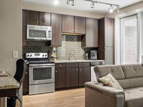 1900 Barton Springs RD 5033, Austin TX 78704