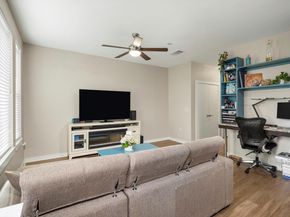 1900 Barton Springs RD 5033, Austin TX 78704