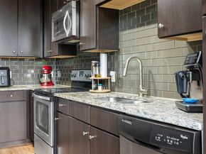 1900 Barton Springs RD 5033, Austin TX 78704