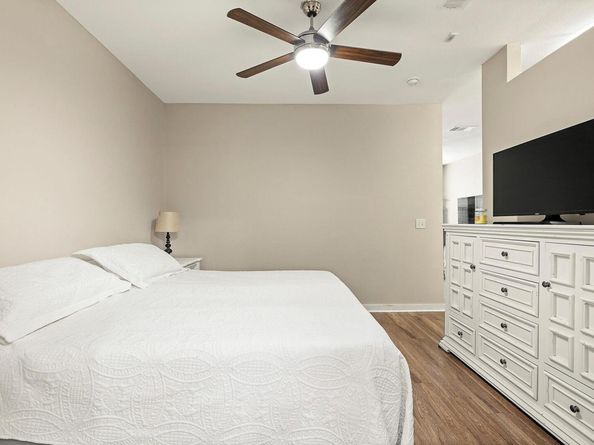 1900 Barton Springs RD 5033, Austin TX 78704