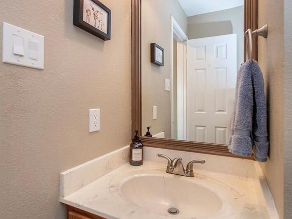 405 Reinhardt BLVD, Georgetown TX 78626