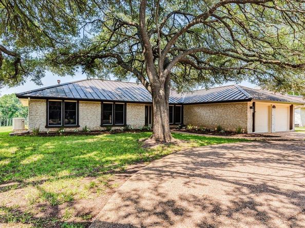 11146 Pinehurst DR, Austin TX 78747