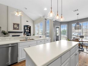 18702 Venture DR, Point Venture TX 78645