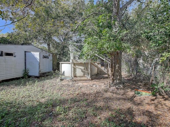 905 S Walnut ST, Georgetown TX 78626