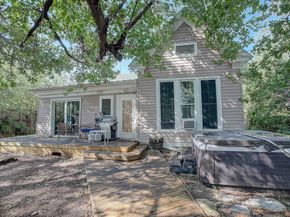 905 S Walnut ST, Georgetown TX 78626
