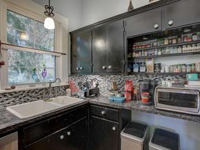 905 S Walnut ST, Georgetown TX 78626