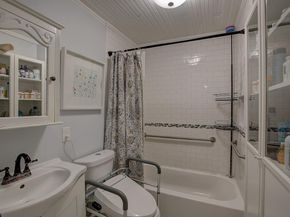905 S Walnut ST, Georgetown TX 78626