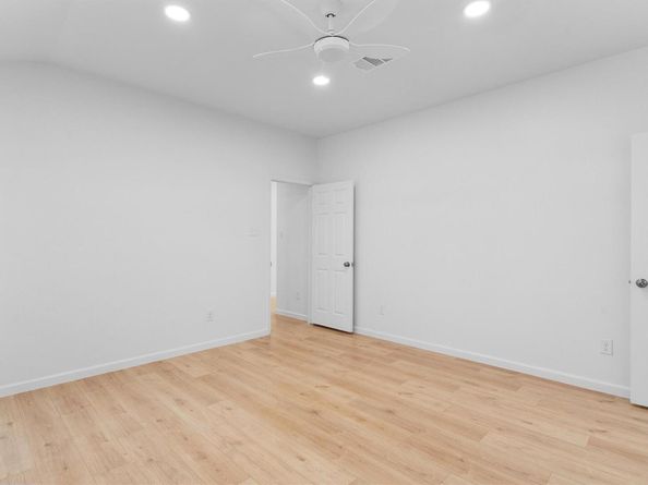 8121 Almondsbury LN, Austin TX 78748