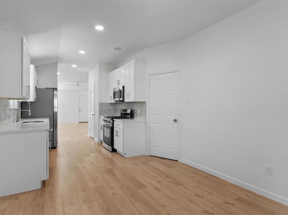 8121 Almondsbury LN, Austin TX 78748