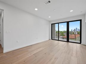 2209 S 1st ST 209, Austin TX 78704