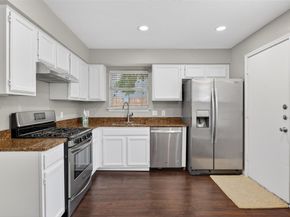 7601 Windrush DR, Austin TX 78729