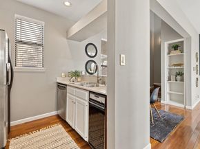 611 E 45th ST 25, Austin TX 78751