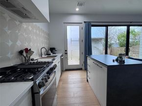 1206 Luna ST 2, Austin TX 78721