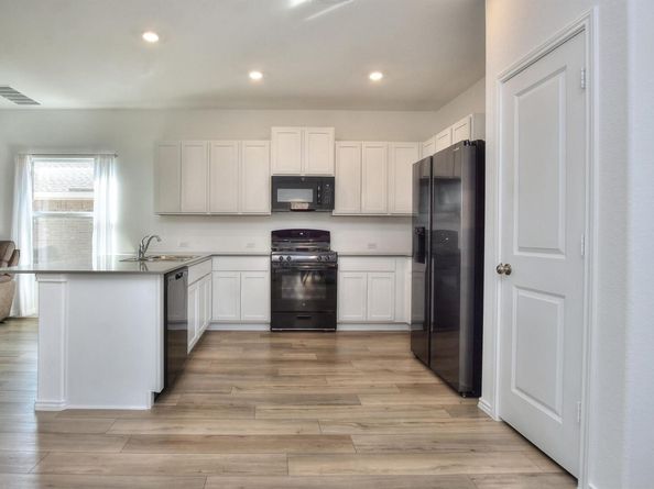 2221 Four Waters LOOP, Georgetown TX 78628