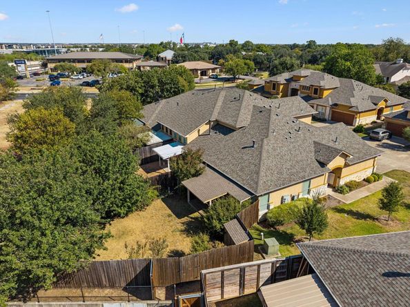 2210 Onion Creek PKWY 401, Austin TX 78747