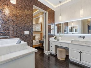 1917 Lakecliff Hills LN, Austin TX 78732