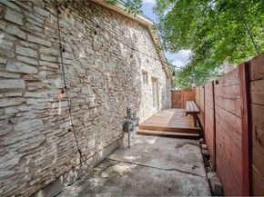 2011 Meadowridge DR A, Austin TX 78704