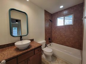 2011 Meadowridge DR A, Austin TX 78704