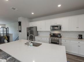7915 Mellencamp DR, Austin TX 78744