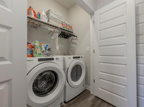 7915 Mellencamp DR, Austin TX 78744