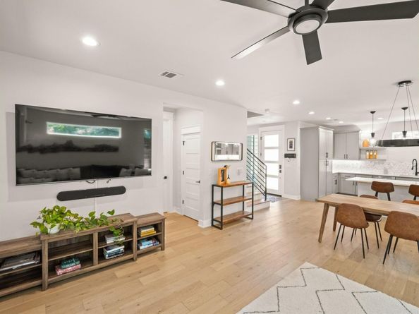 5109 Stone Gate DR 1, Austin TX 78721