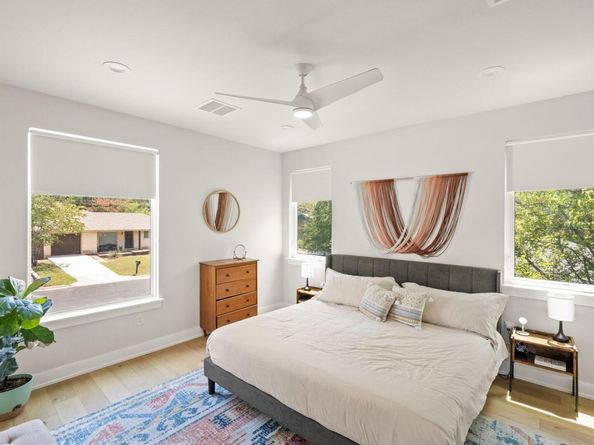 5109 Stone Gate DR 1, Austin TX 78721