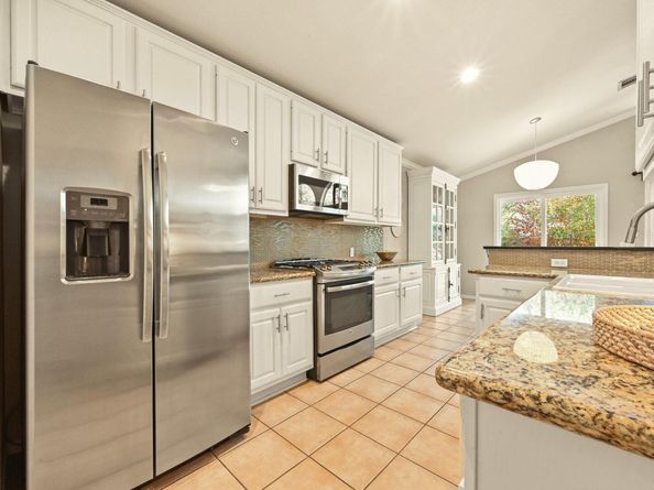 5400 Painted Shield DR, Austin TX 78735