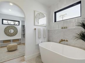 8300 Hathaway DR, Austin TX 78757