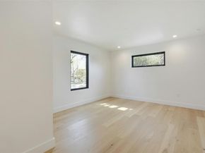 8300 Hathaway DR, Austin TX 78757